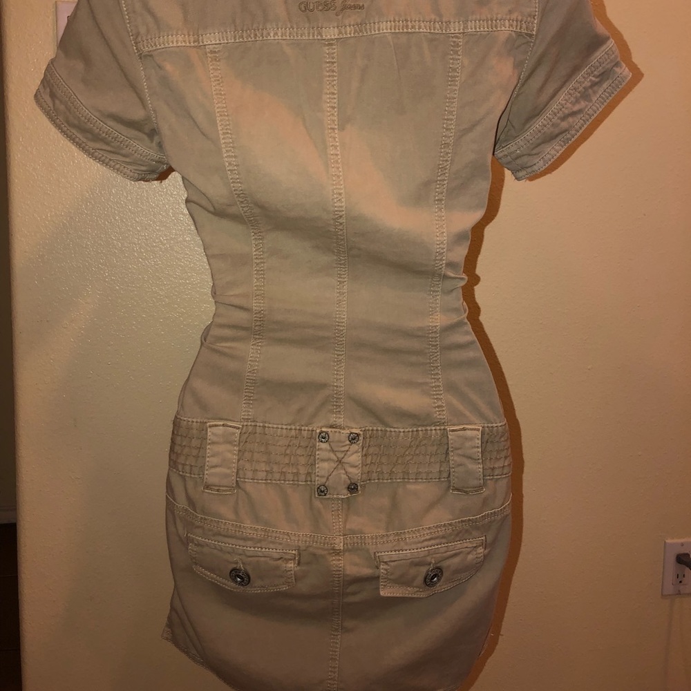 Guess - Picture 3 of 3